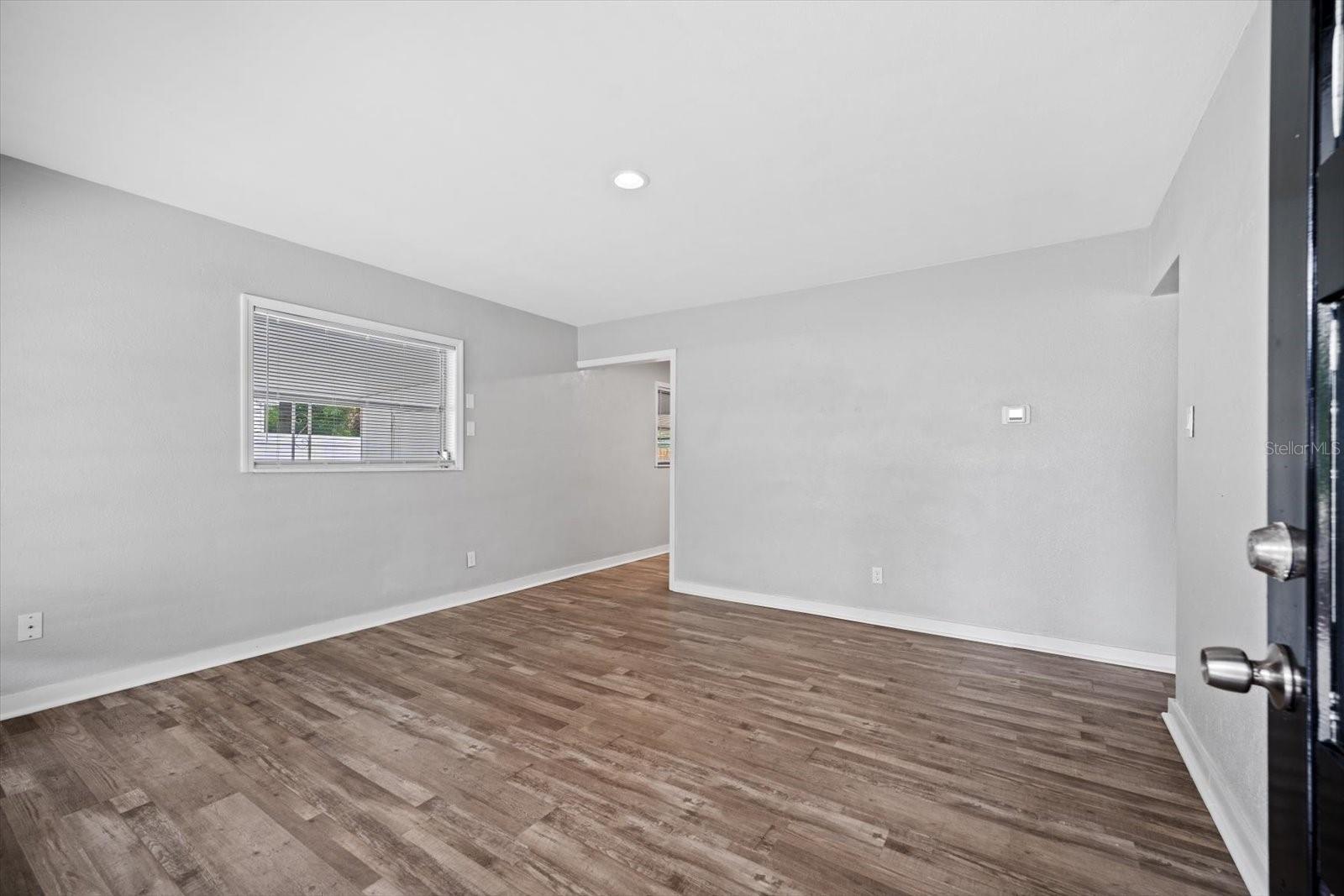 305 E BOUGAINVILLEA AVE — photo 18