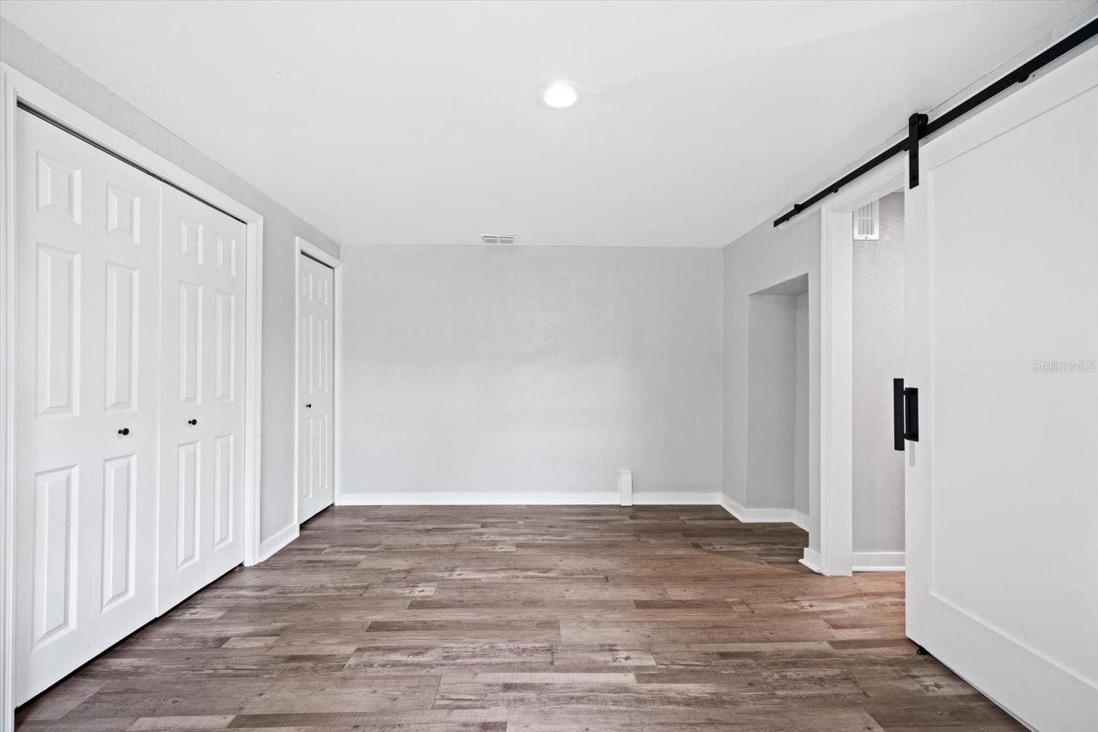305 E BOUGAINVILLEA AVE — photo 15