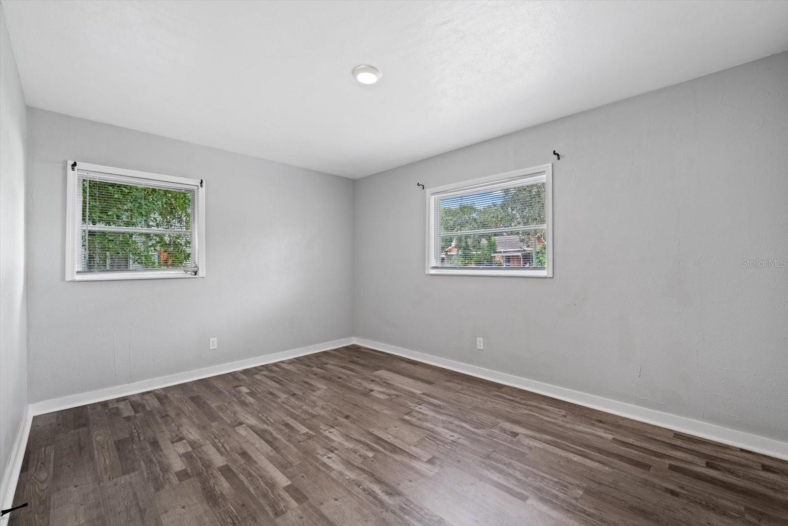 305 E BOUGAINVILLEA AVE — photo 16