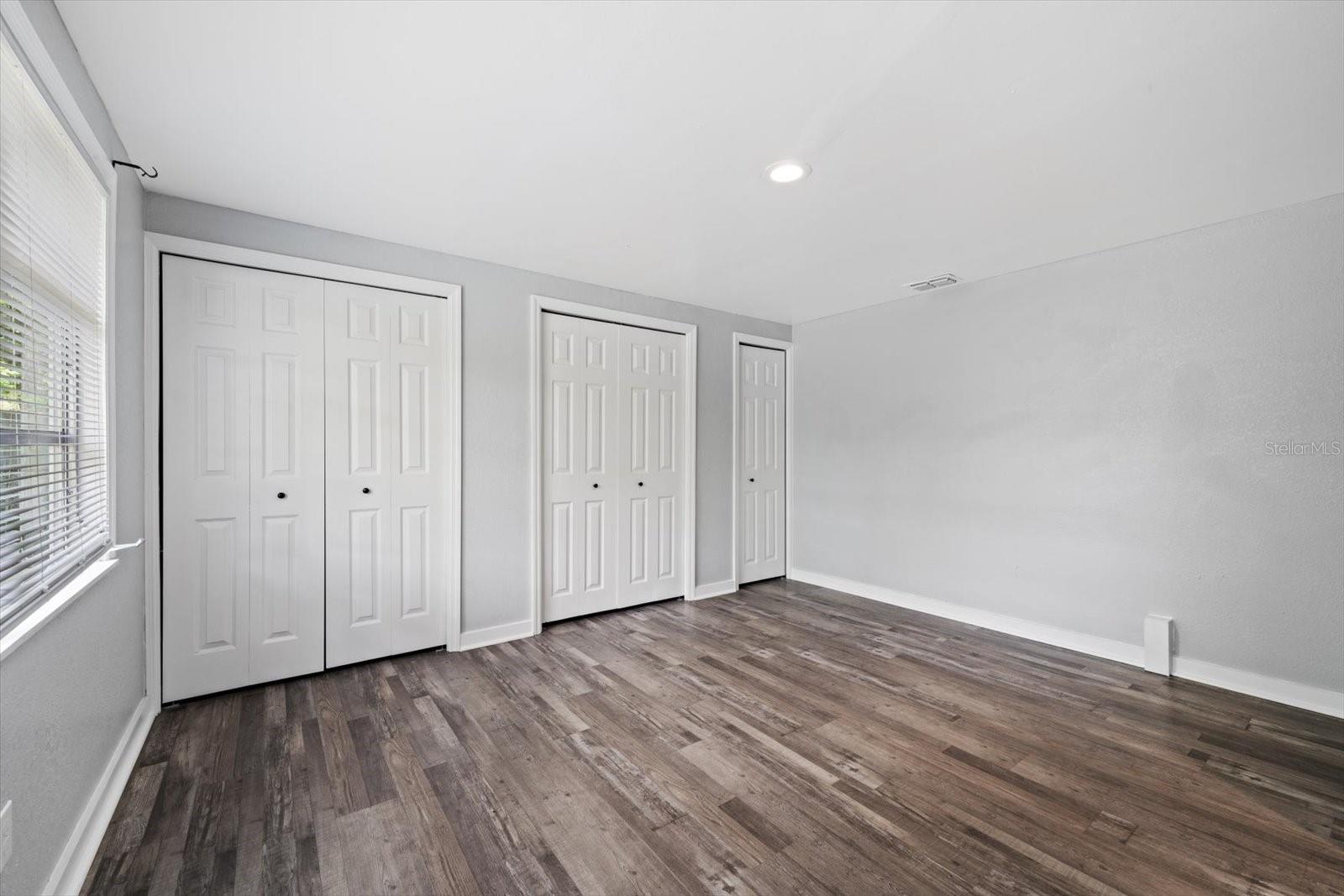 305 E BOUGAINVILLEA AVE — photo 14