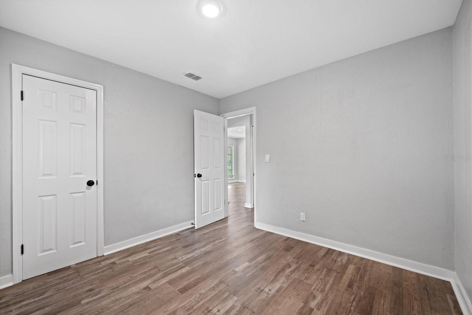 305 E BOUGAINVILLEA AVE — photo 13