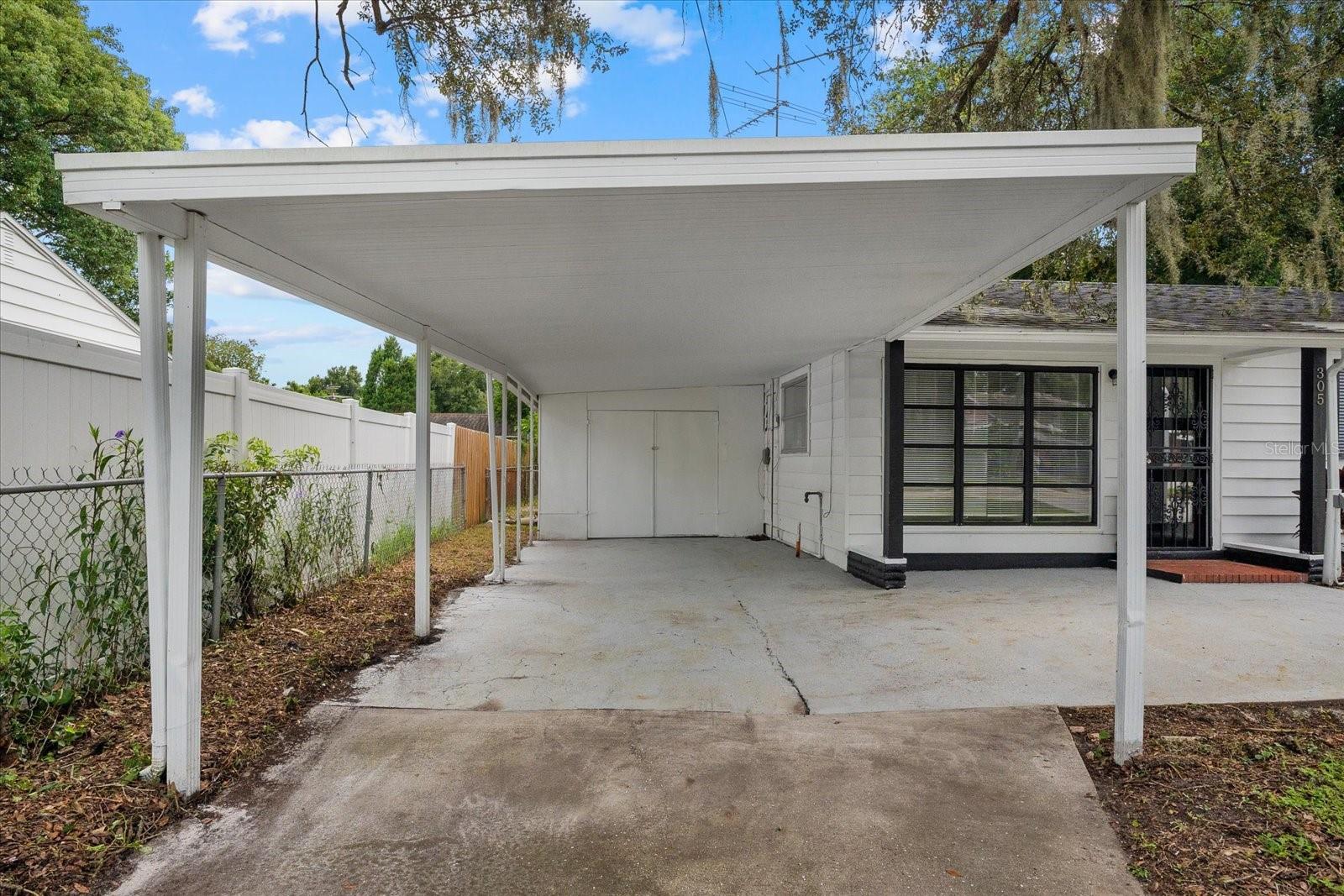 305 E BOUGAINVILLEA AVE — photo 2