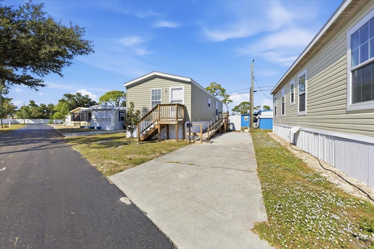 1800 ENGLEWOOD RD #166 — photo 4
