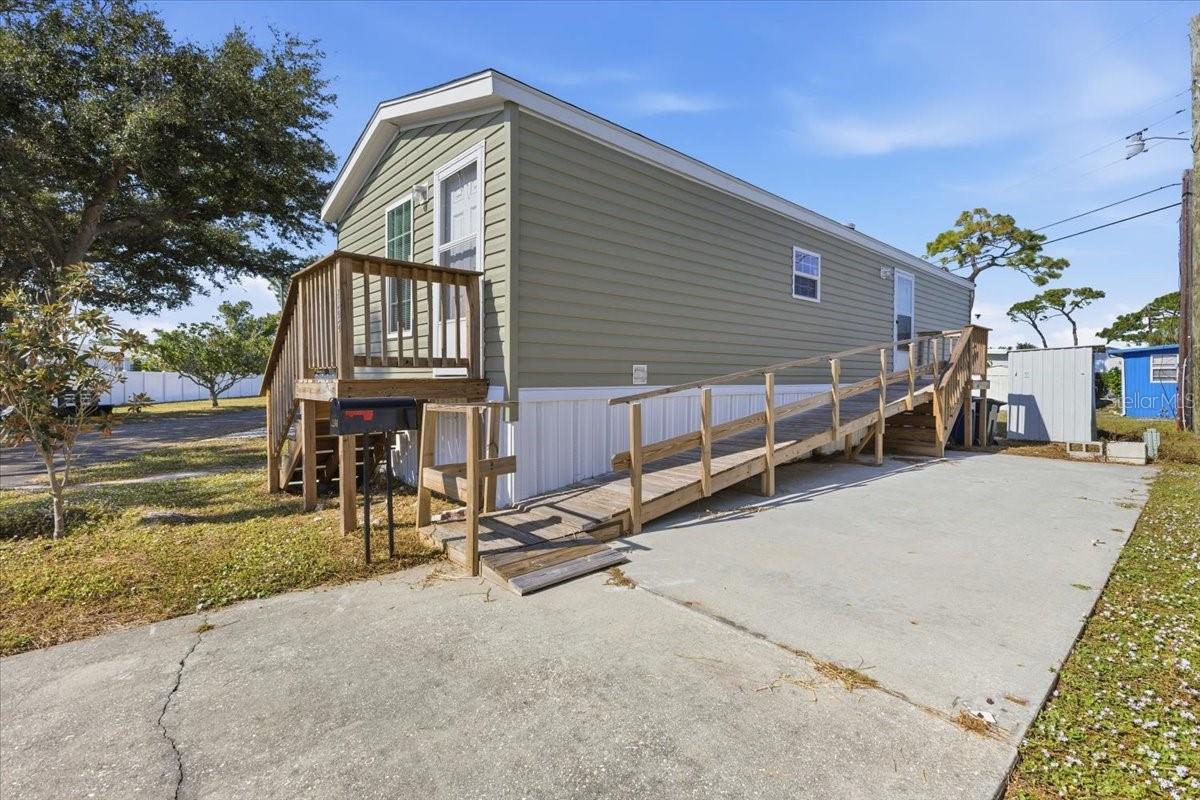 1800 ENGLEWOOD RD #166 — photo 3