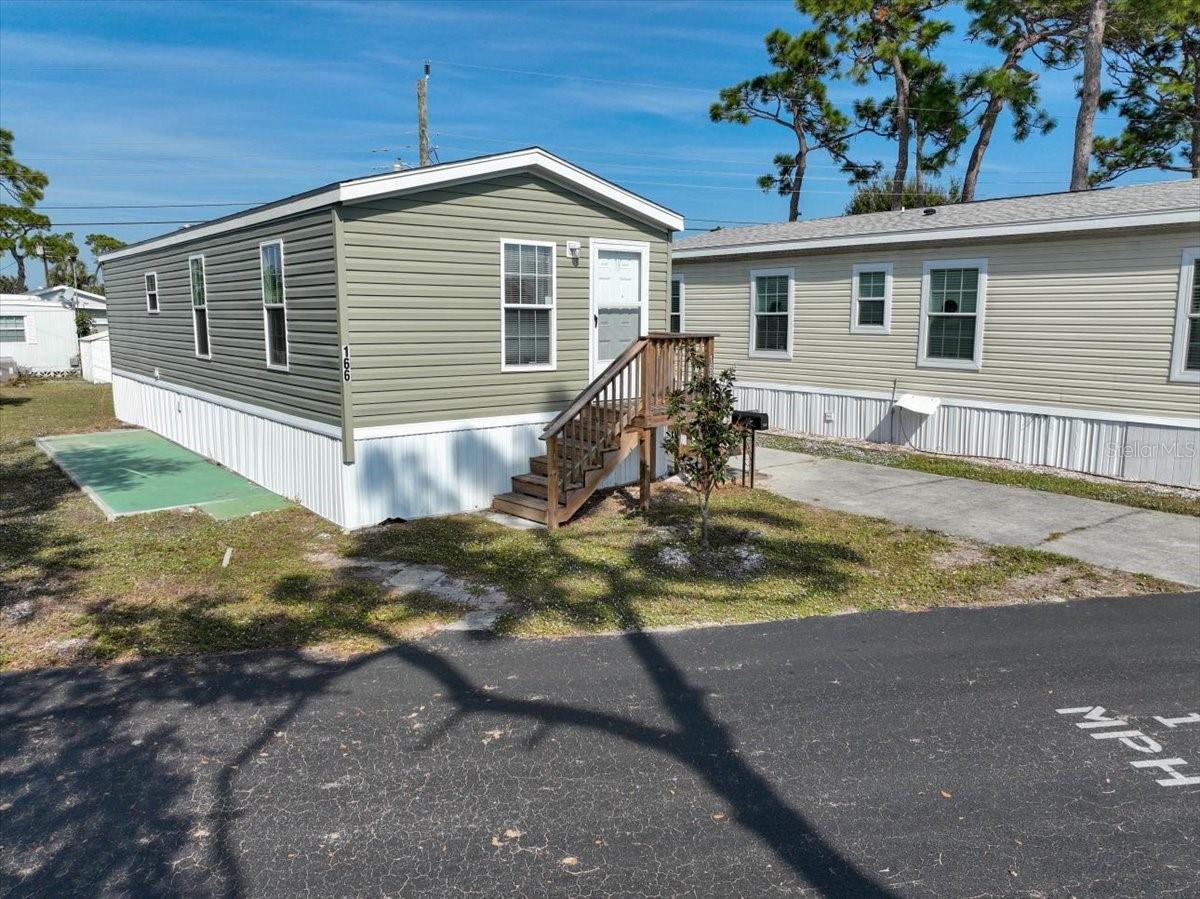 1800 ENGLEWOOD RD #166 — photo 2