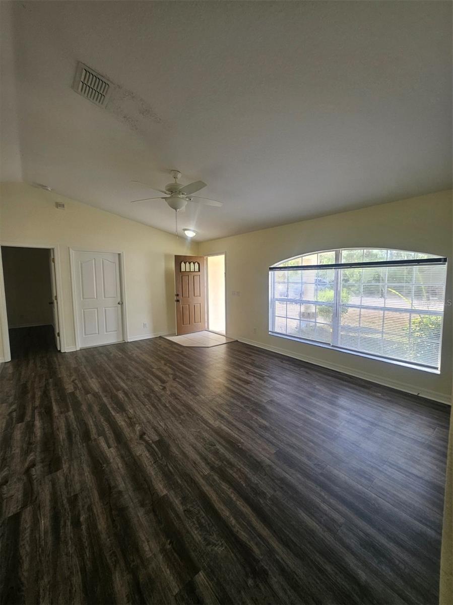 4138 AZORA ST — photo 8