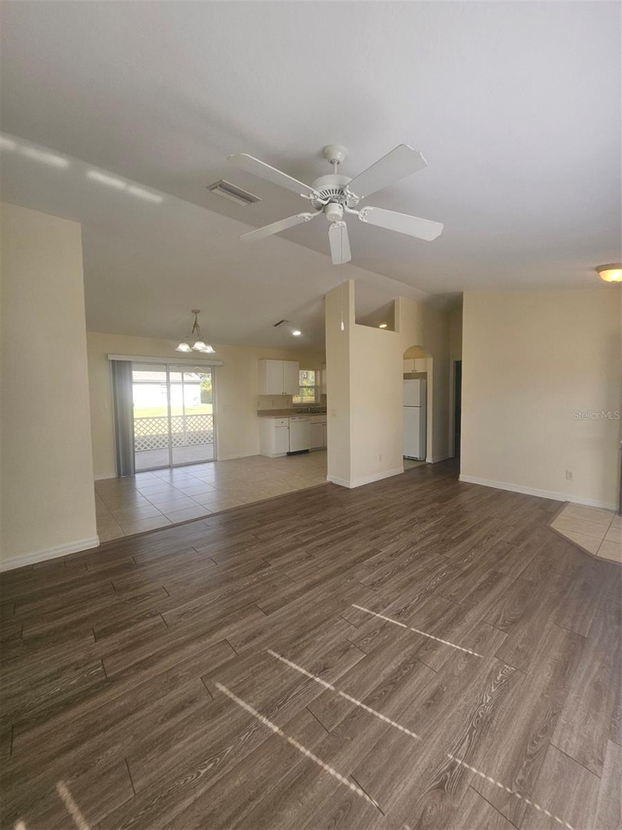 7450 BLUTTER RD — photo 9