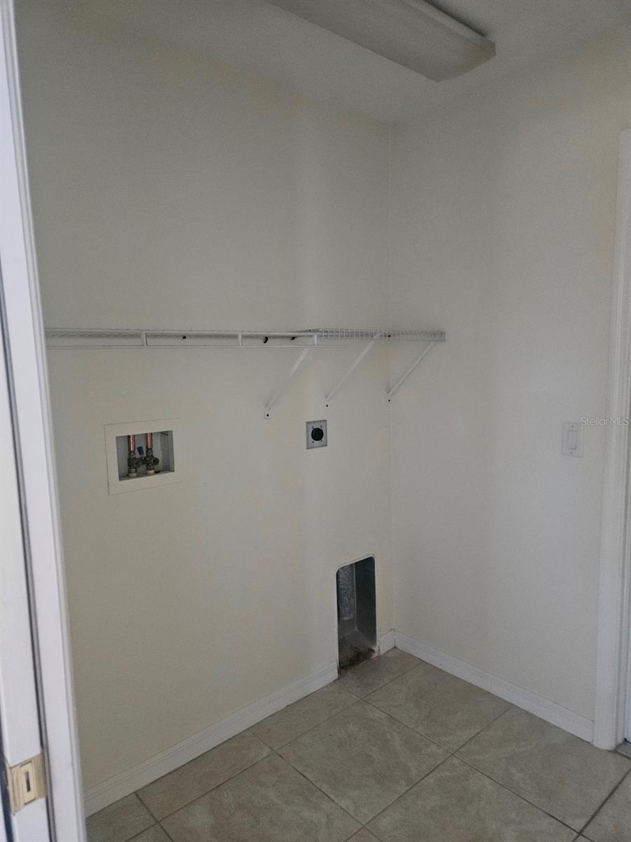 7450 BLUTTER RD — photo 32