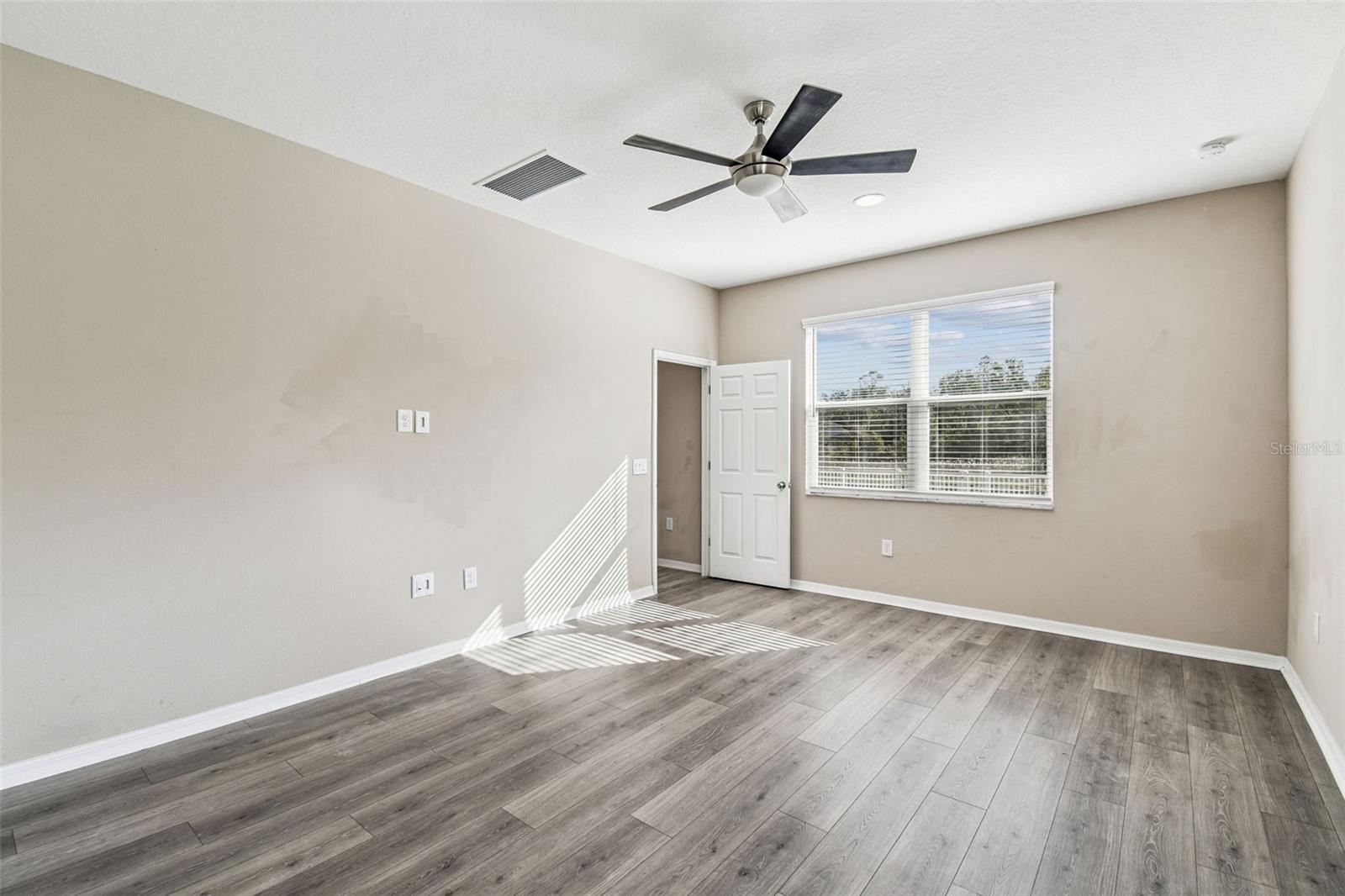 18196 PORFIRIO PL — photo 40