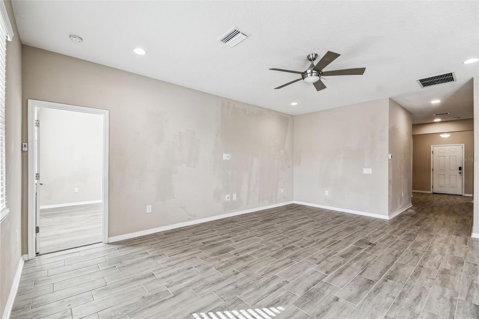 18196 PORFIRIO PL — photo 25