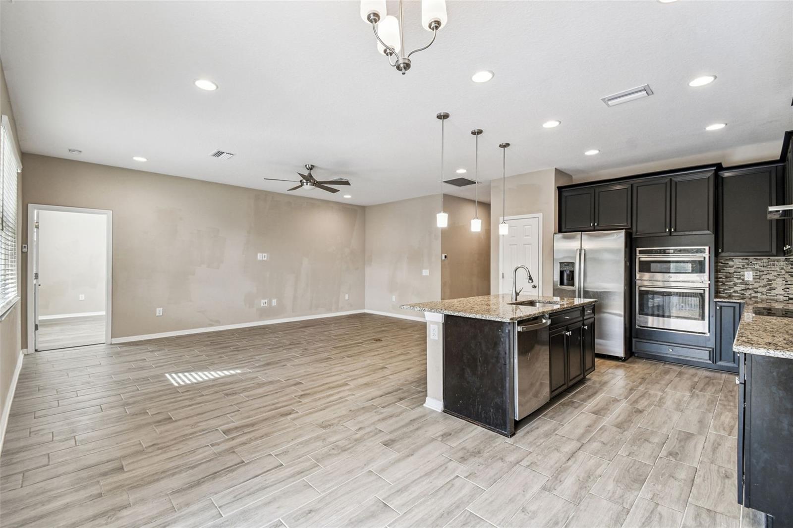 18196 PORFIRIO PL — photo 36