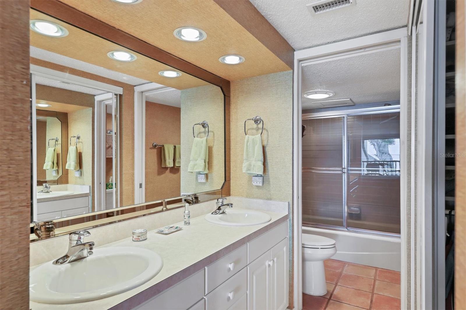 5270 GULF OF MEXICO DR #508 — photo 32