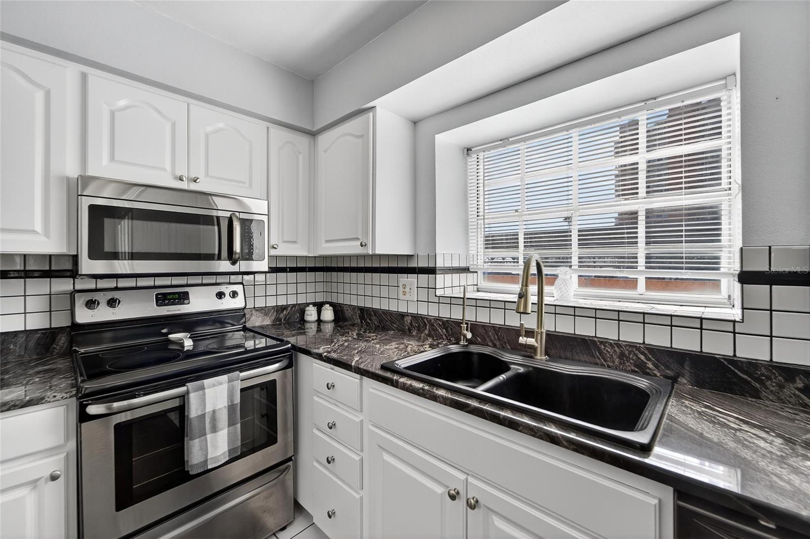 17960 GULF BLVD #104 — photo 31