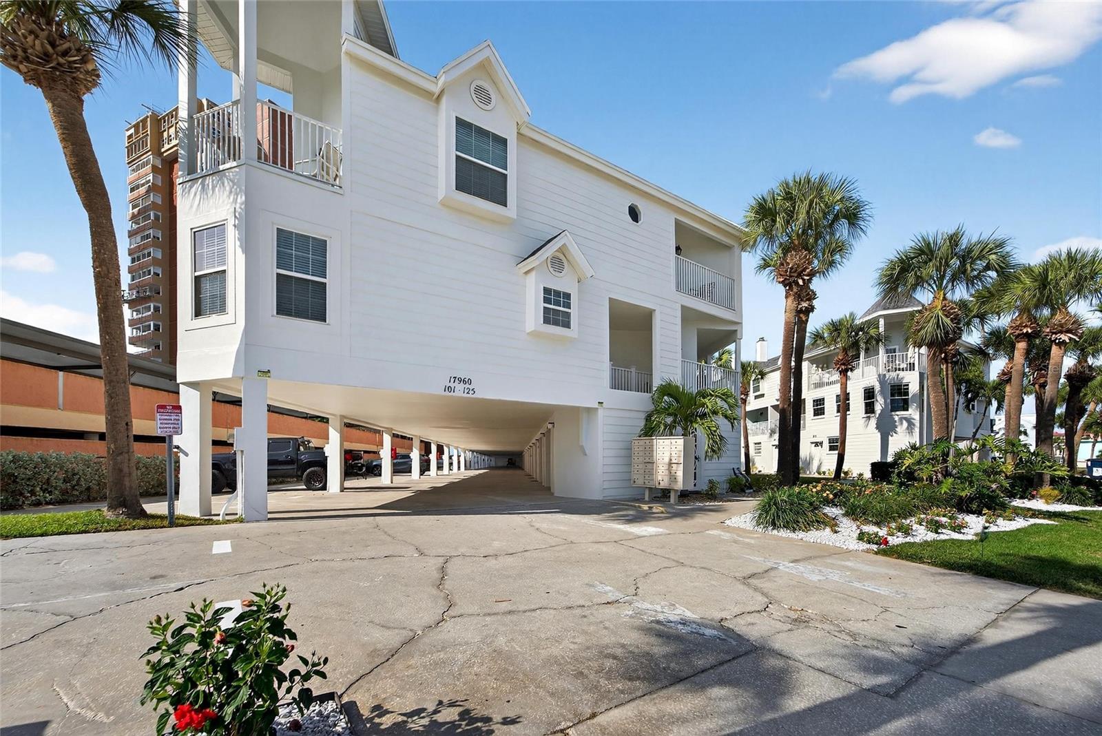 17960 GULF BLVD #104 — photo 10