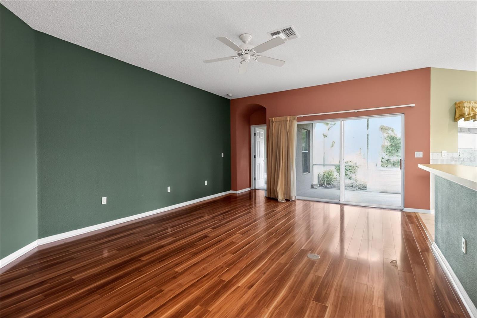 2453 PLEASANT HILL LN — photo 8