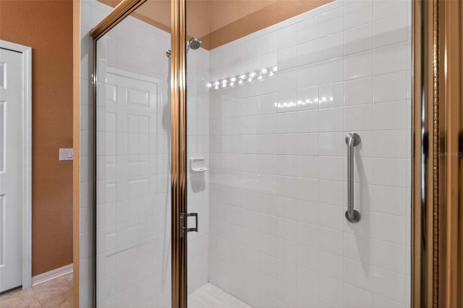 2453 PLEASANT HILL LN — photo 20
