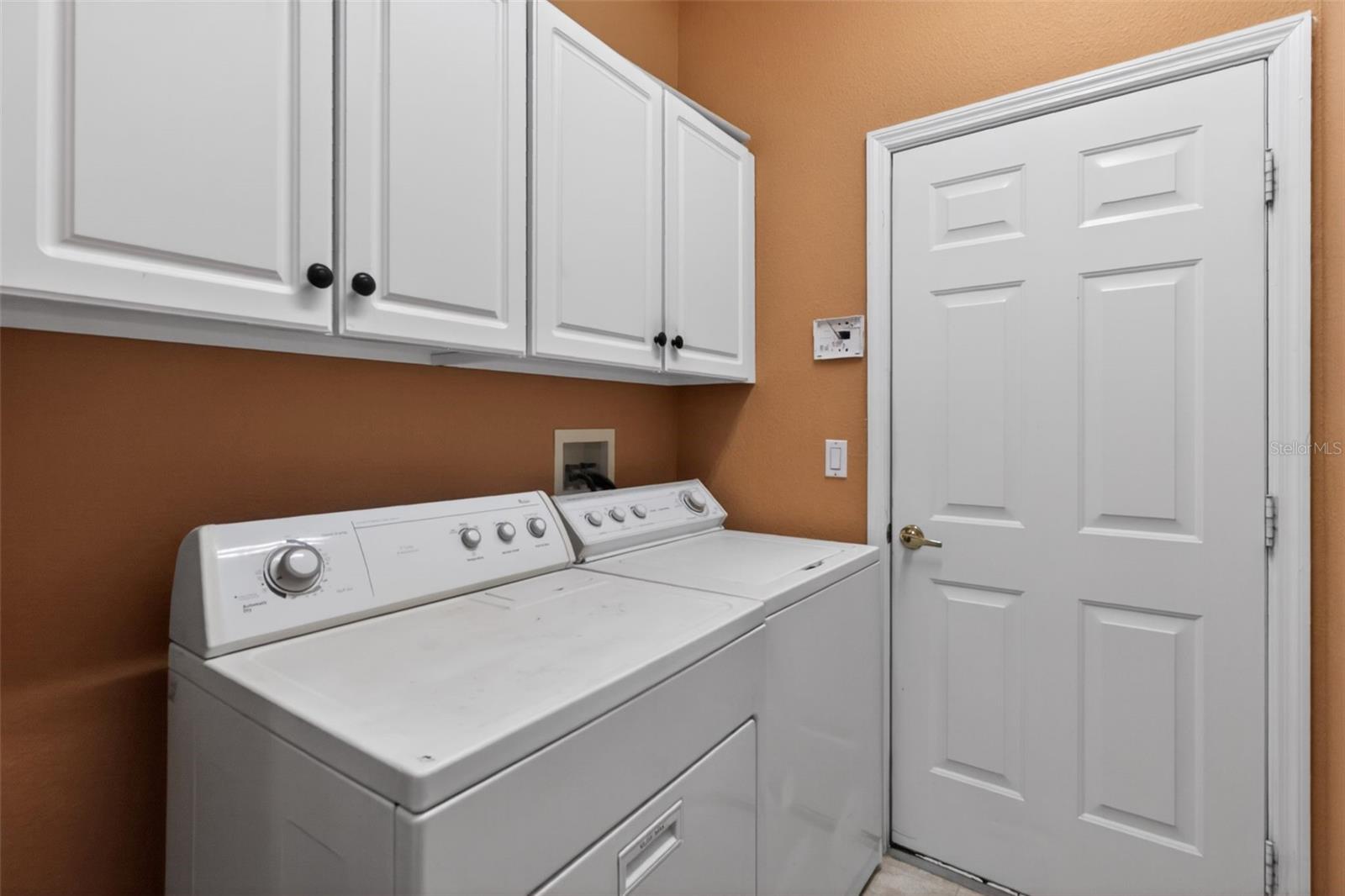 2453 PLEASANT HILL LN — photo 24