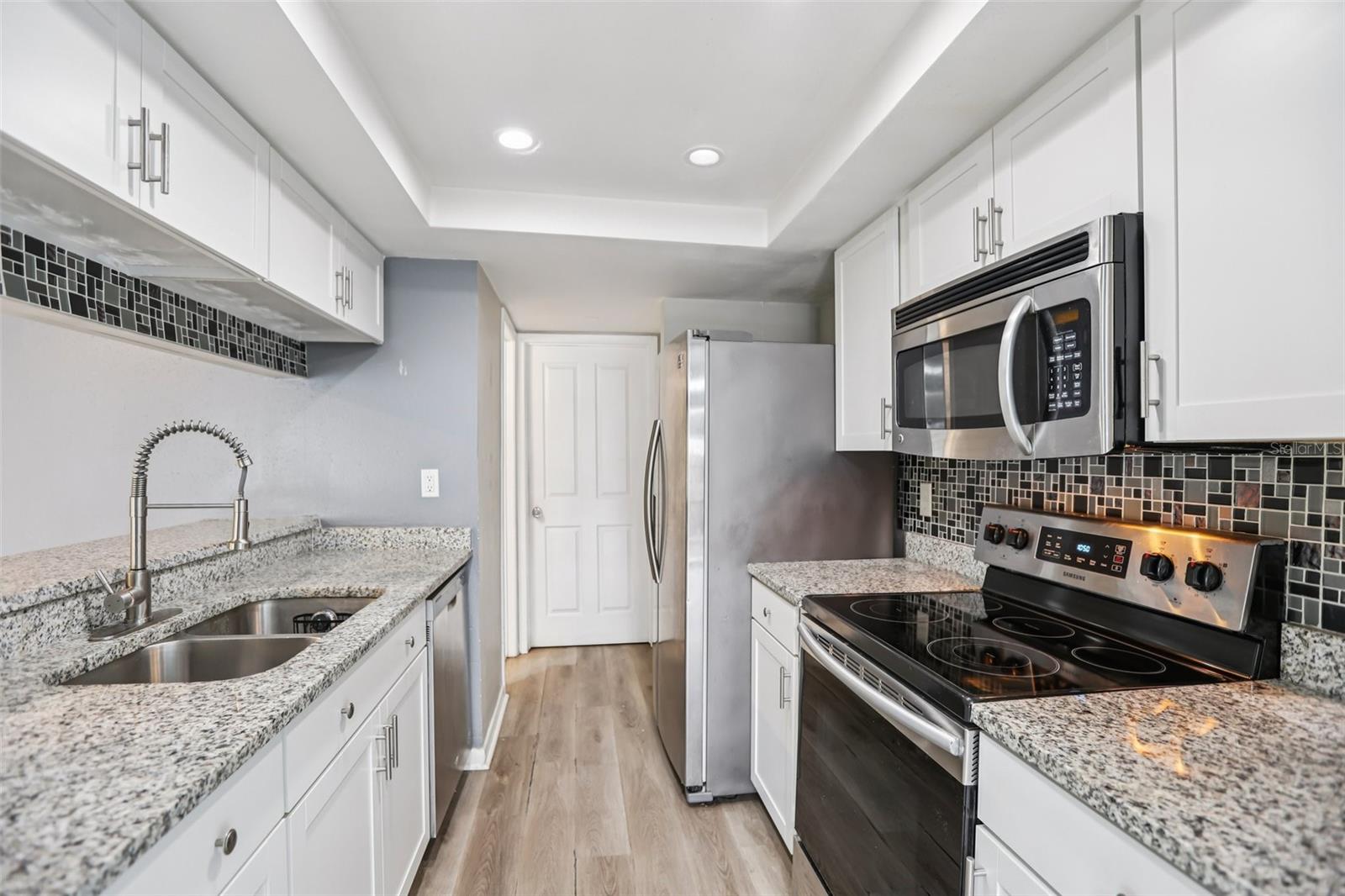 1310 MOUNTAIN VIEW DR #105 — photo 18