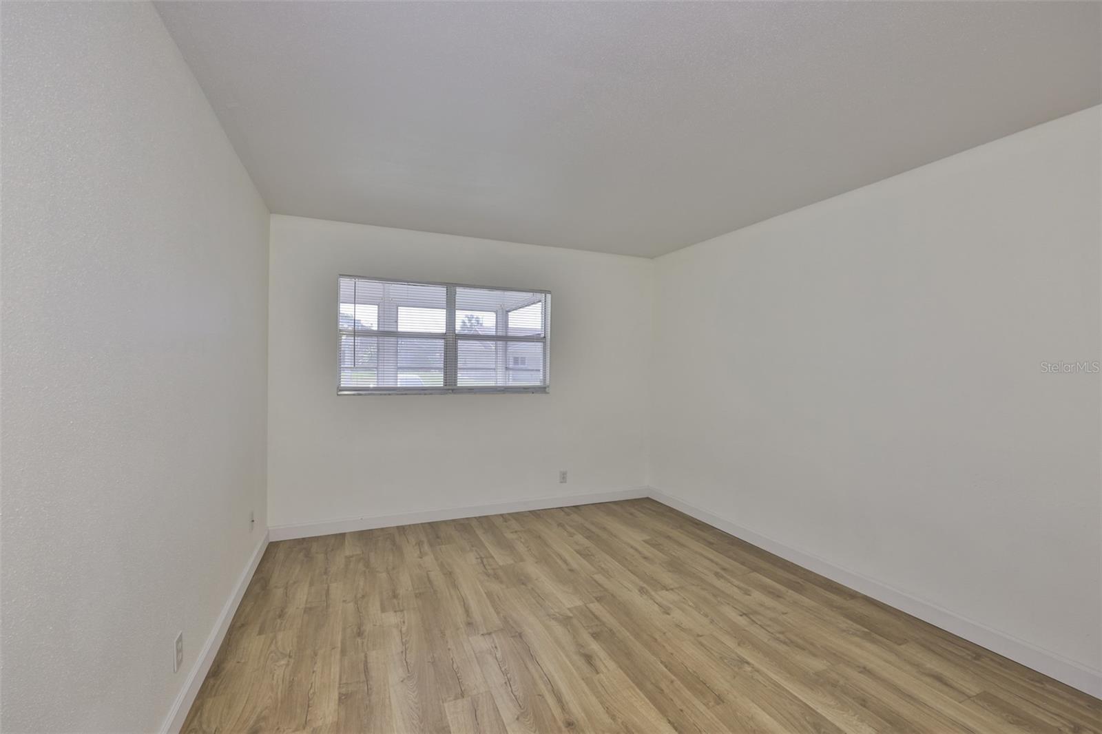 1811 BEDFORD LN #153 — photo 10