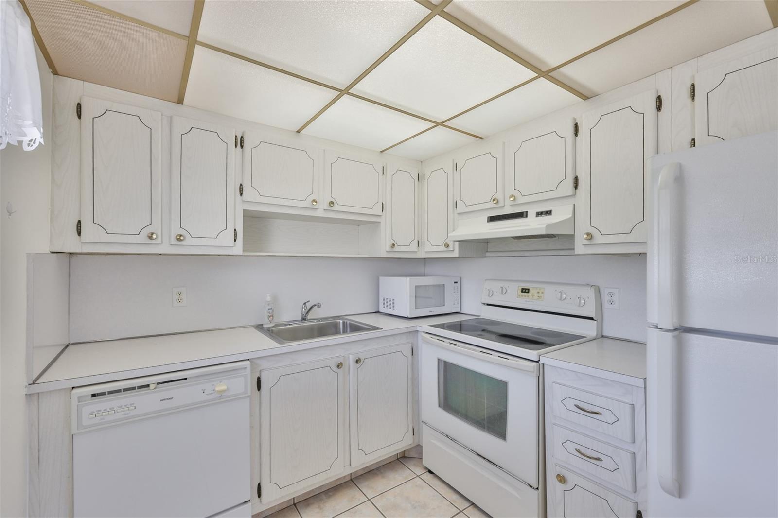 1811 BEDFORD LN #153 — photo 7