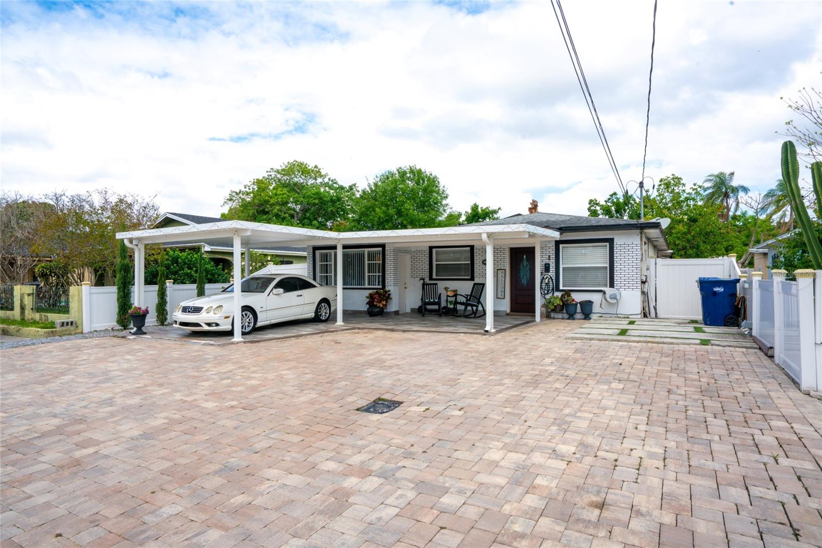 3305 W AILEEN ST — photo 2
