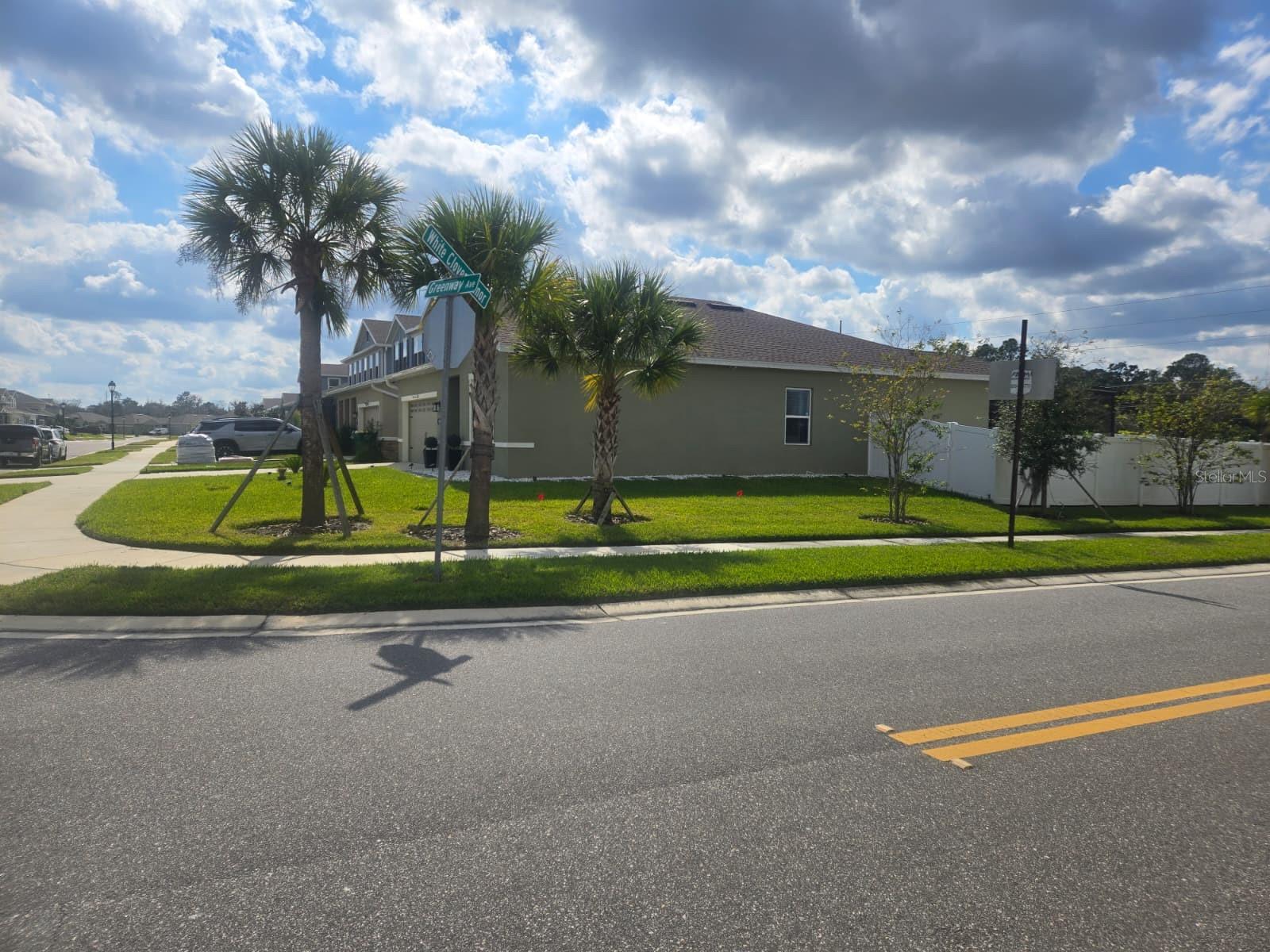 8052 GREENWAY AVE — photo 3