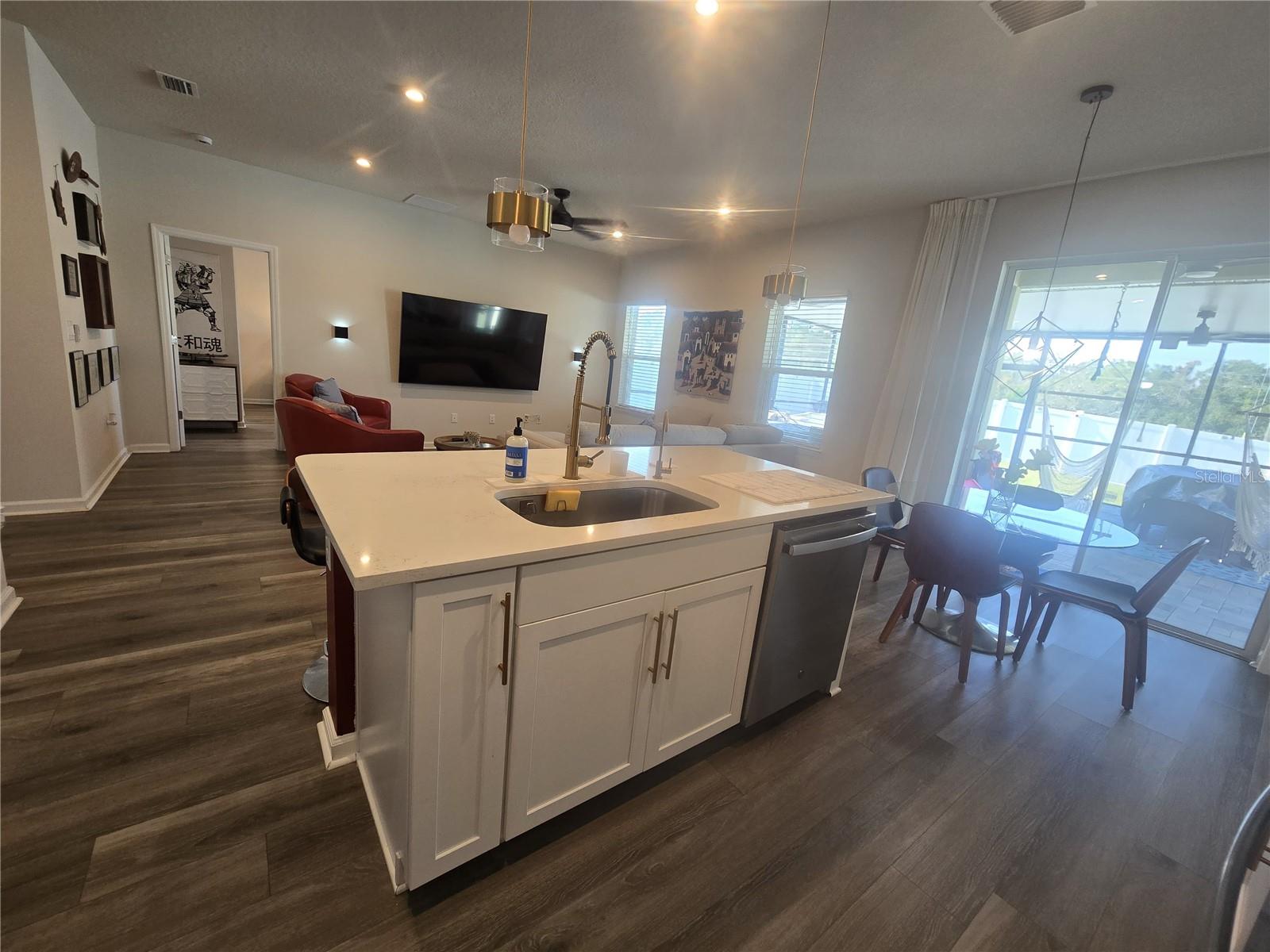 8052 GREENWAY AVE — photo 18
