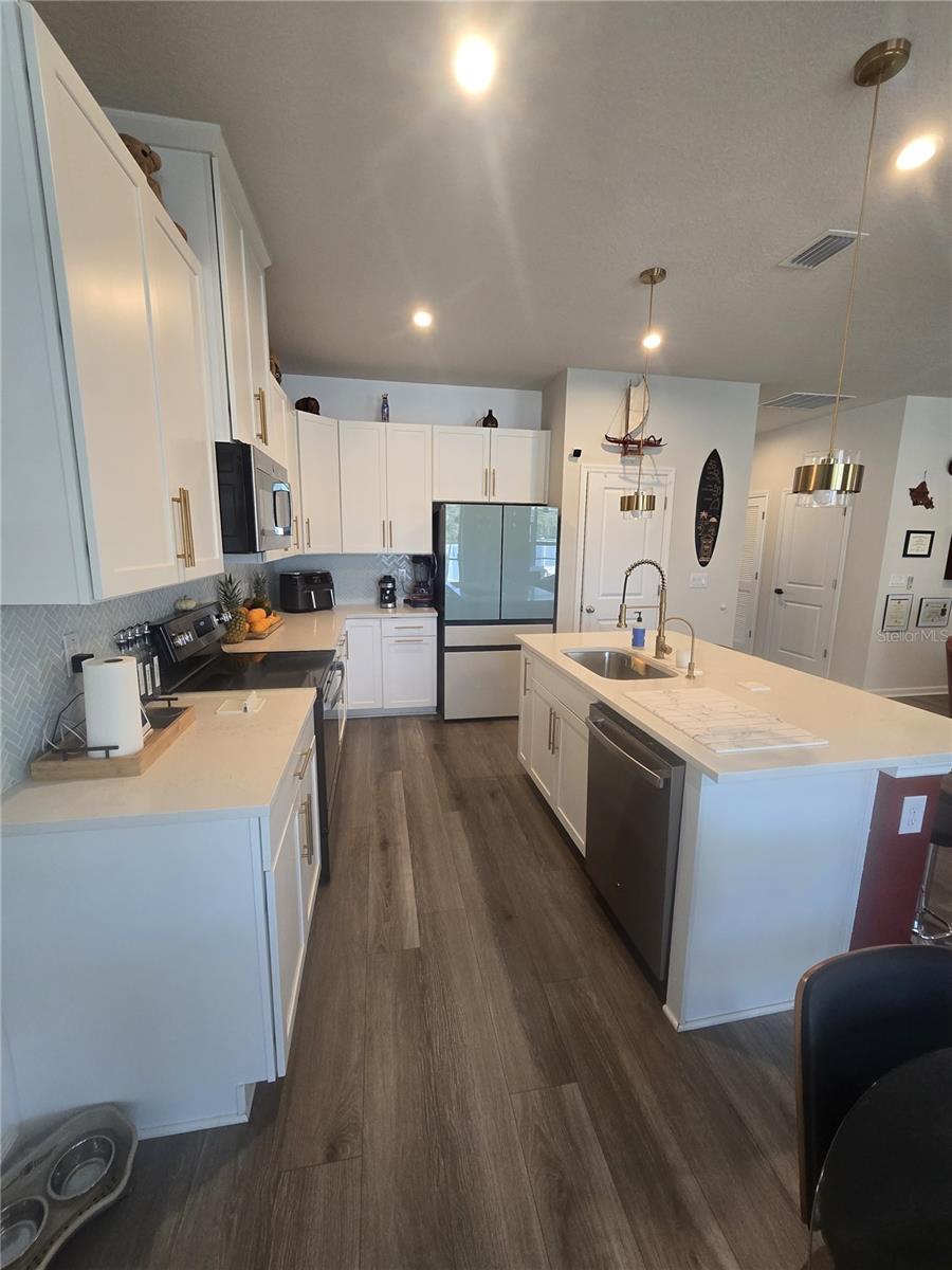 8052 GREENWAY AVE — photo 15