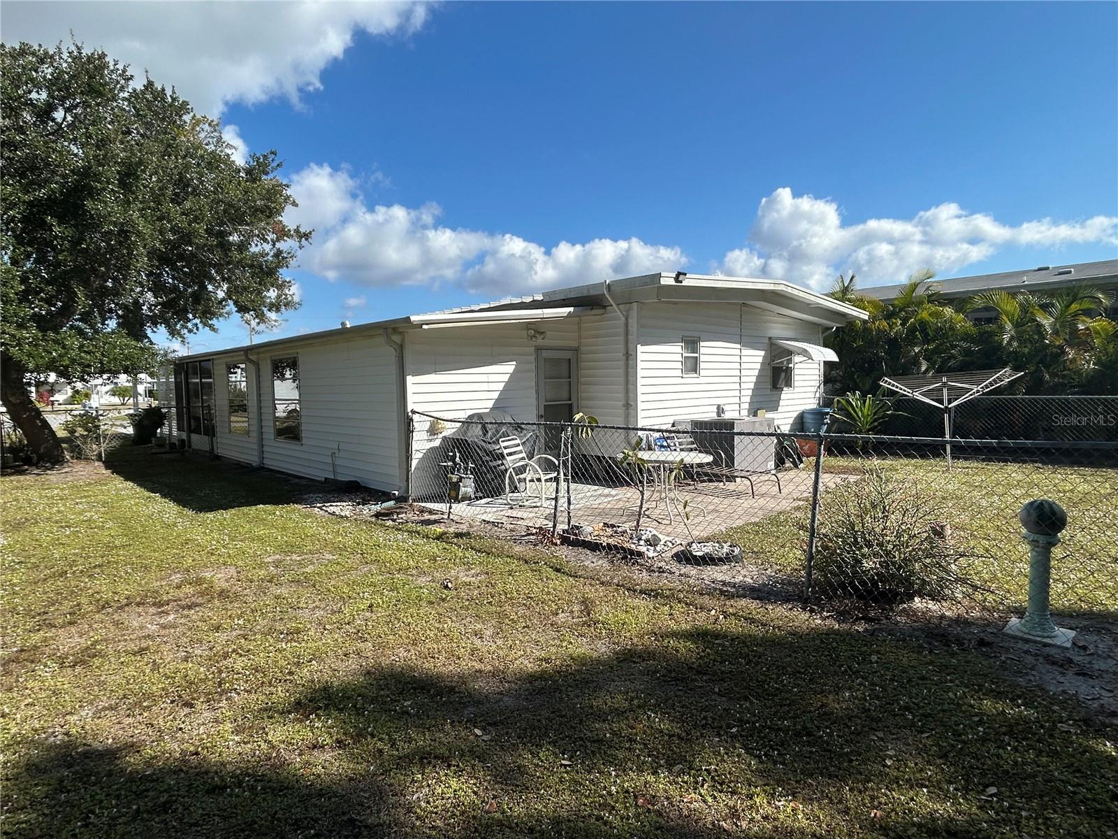 5025 BRAE BURN AVE — photo 25