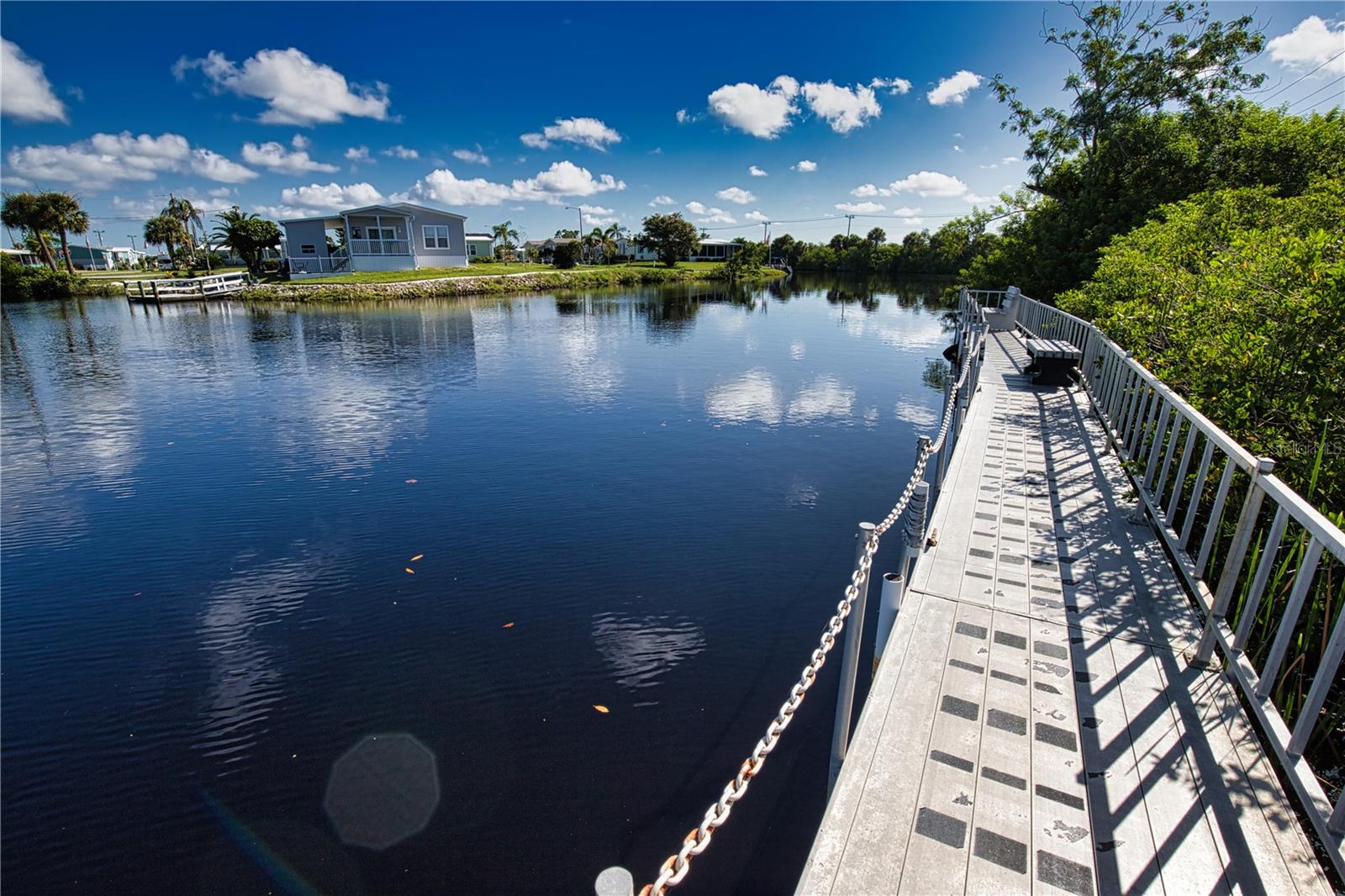 220 LA ROSAS — photo 63