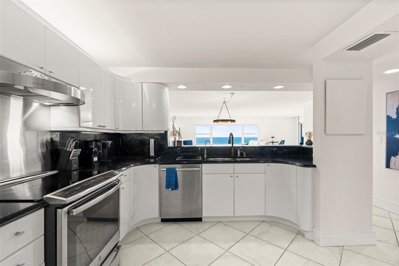 1750 BENJAMIN FRANKLIN DR #8D — photo 6