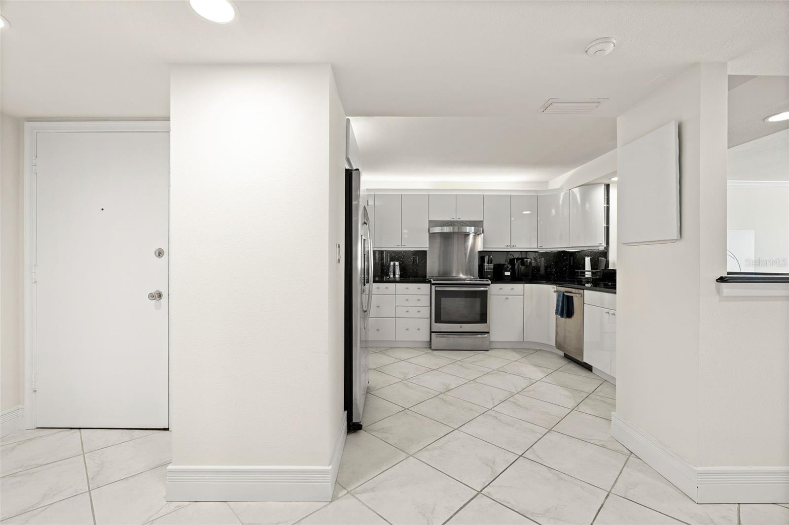 1750 BENJAMIN FRANKLIN DR #8D — photo 5