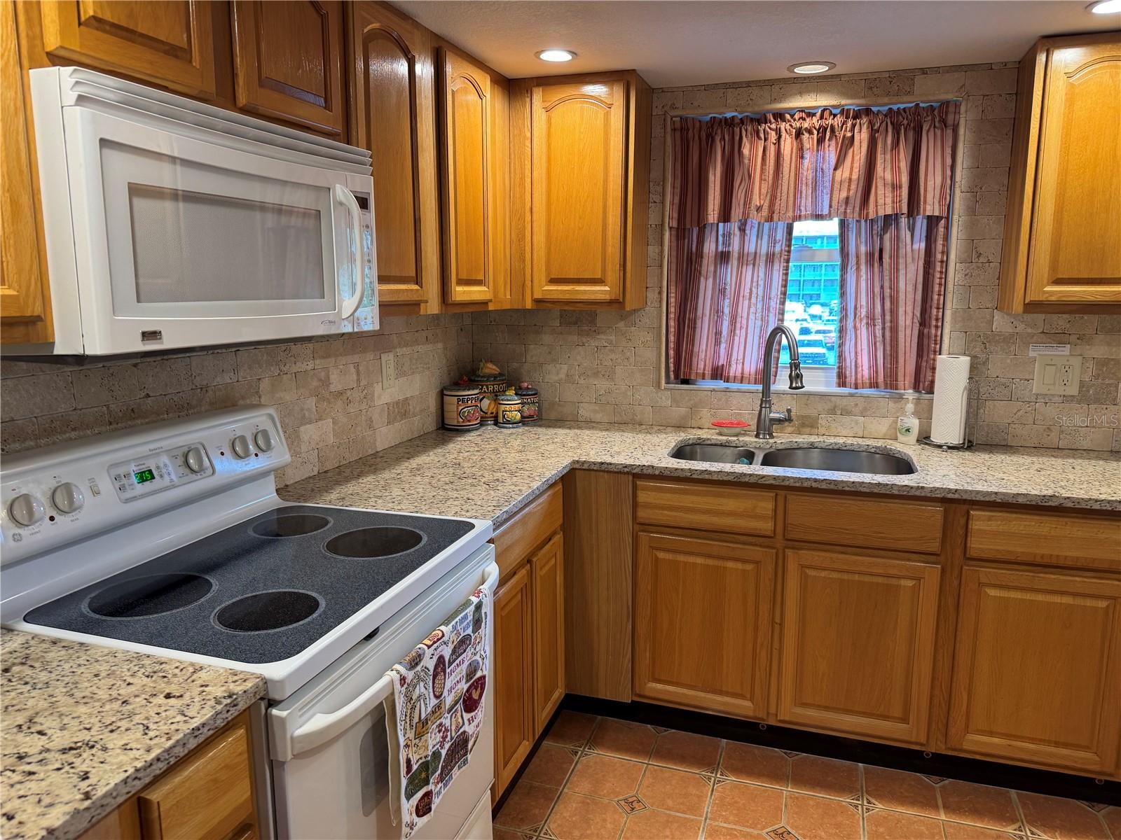 3124 LAKE BAYSHORE DR #219 — photo 4