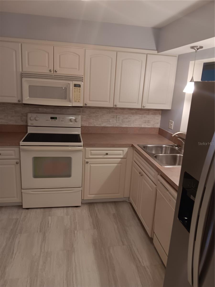 7871 SAILBOAT KEY BLVD S #307 — photo 6
