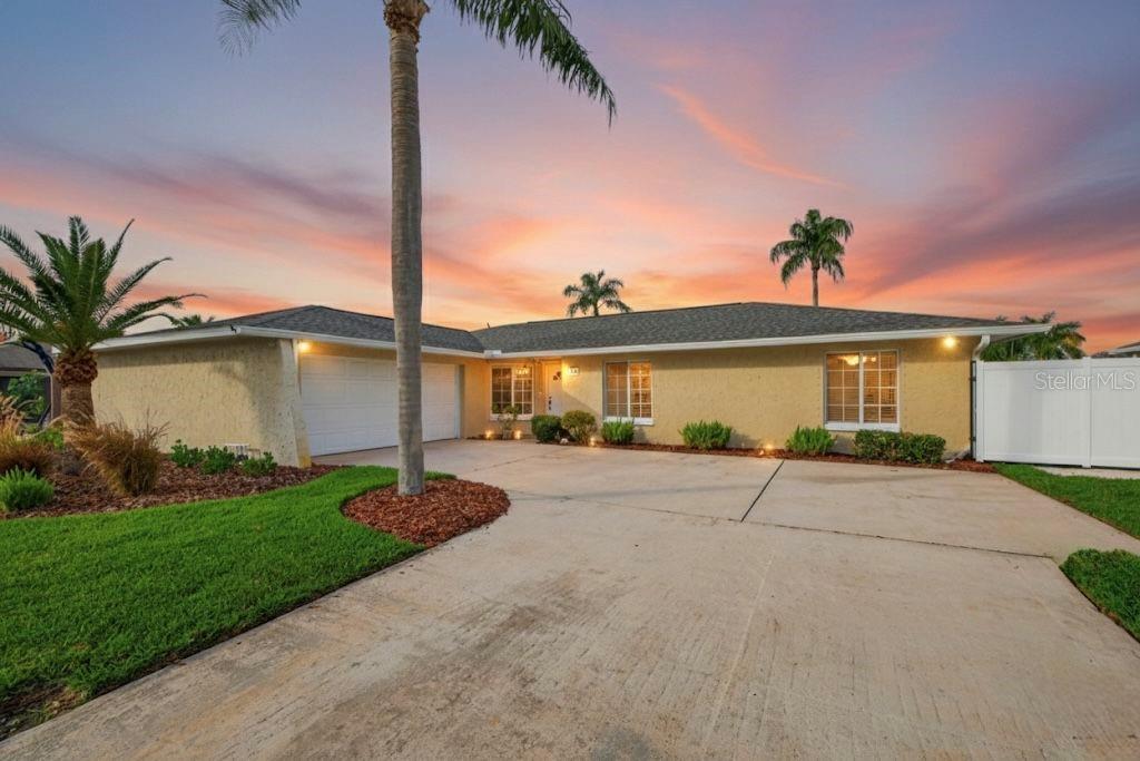 1963 TANGLEWOOD DR NE — photo 2