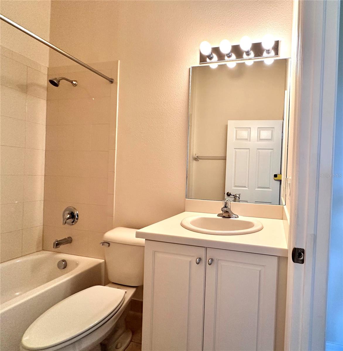 4950 SANDY BROOK CIR — photo 24