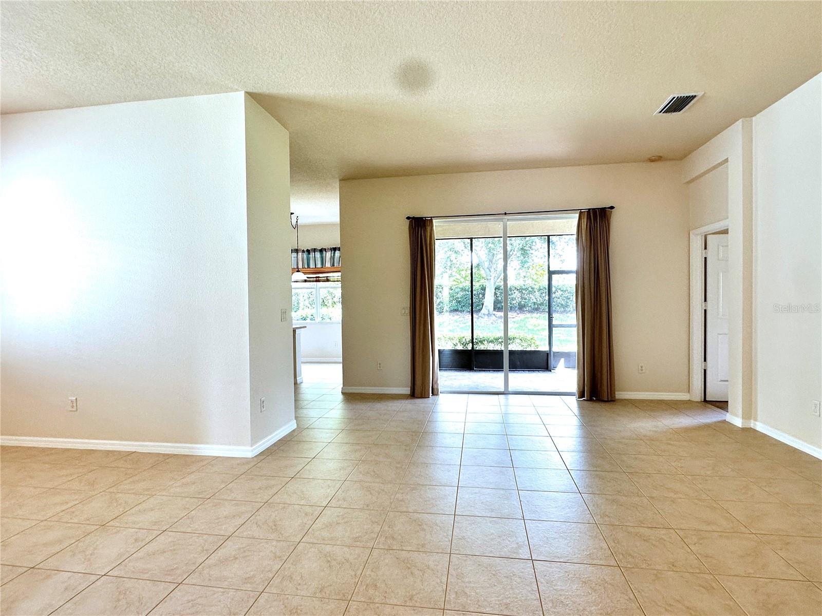 4950 SANDY BROOK CIR — photo 5