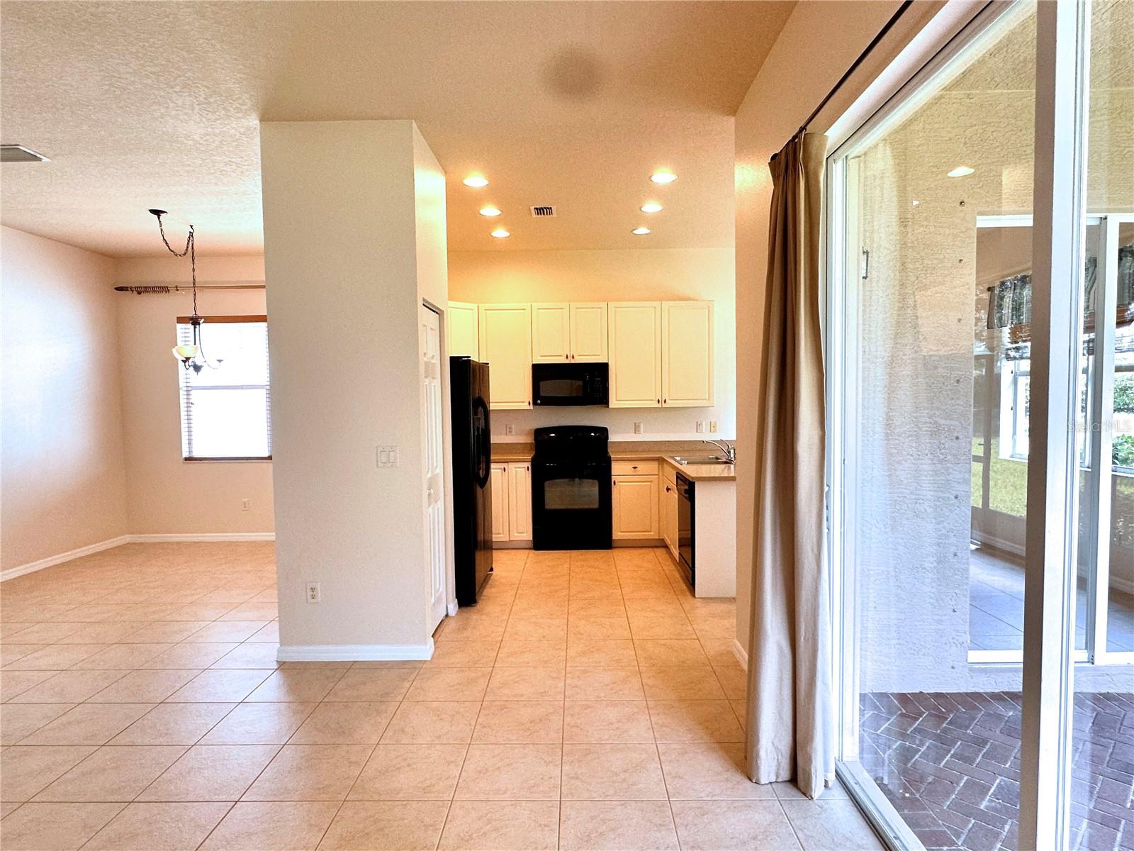 4950 SANDY BROOK CIR — photo 10