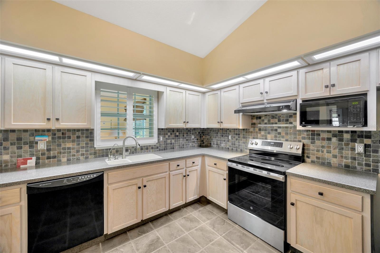 37157 FOXRUN PL — photo 7