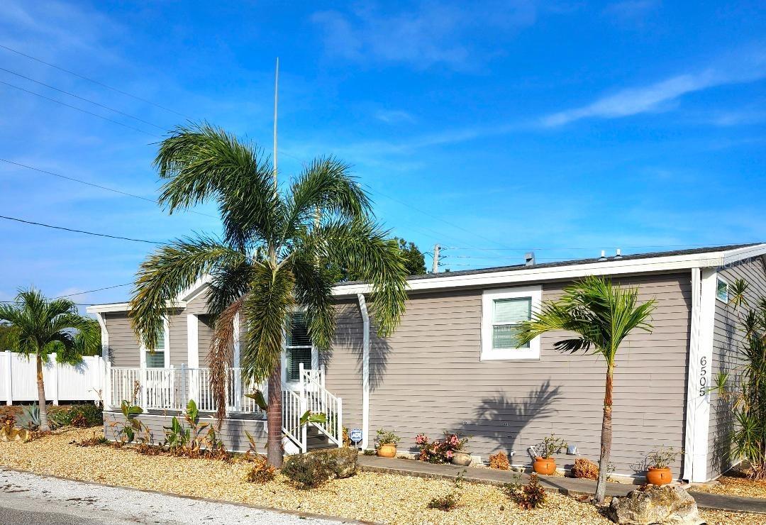 6505 ARIZONA ST — photo 2