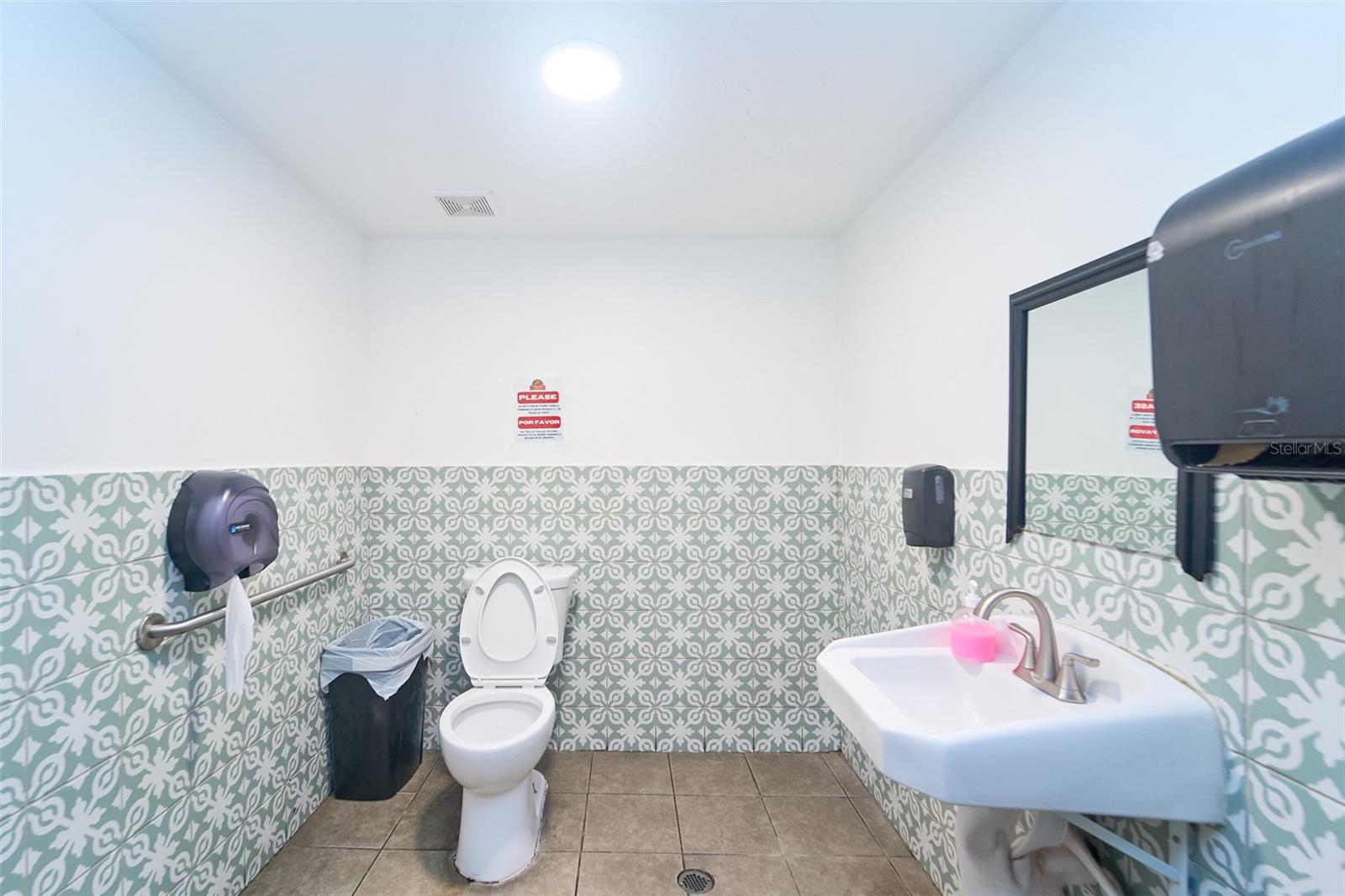 706 E BRANDON BLVD — photo 11