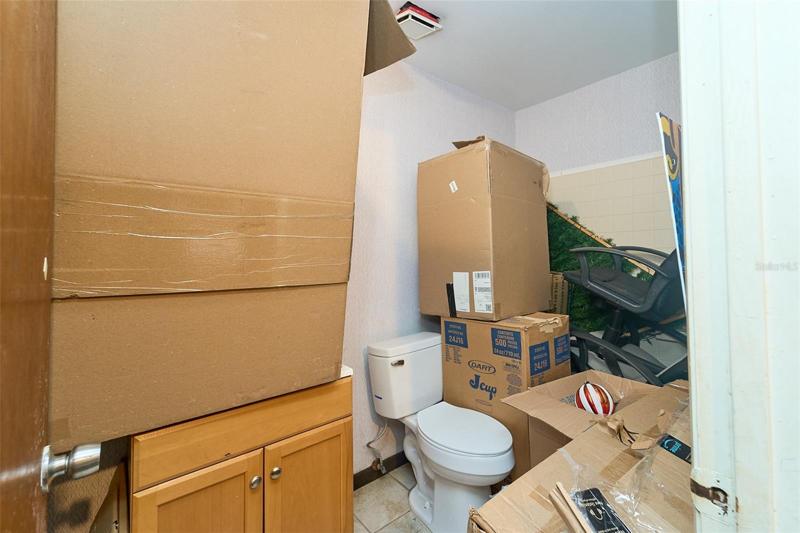 706 E BRANDON BLVD — photo 31