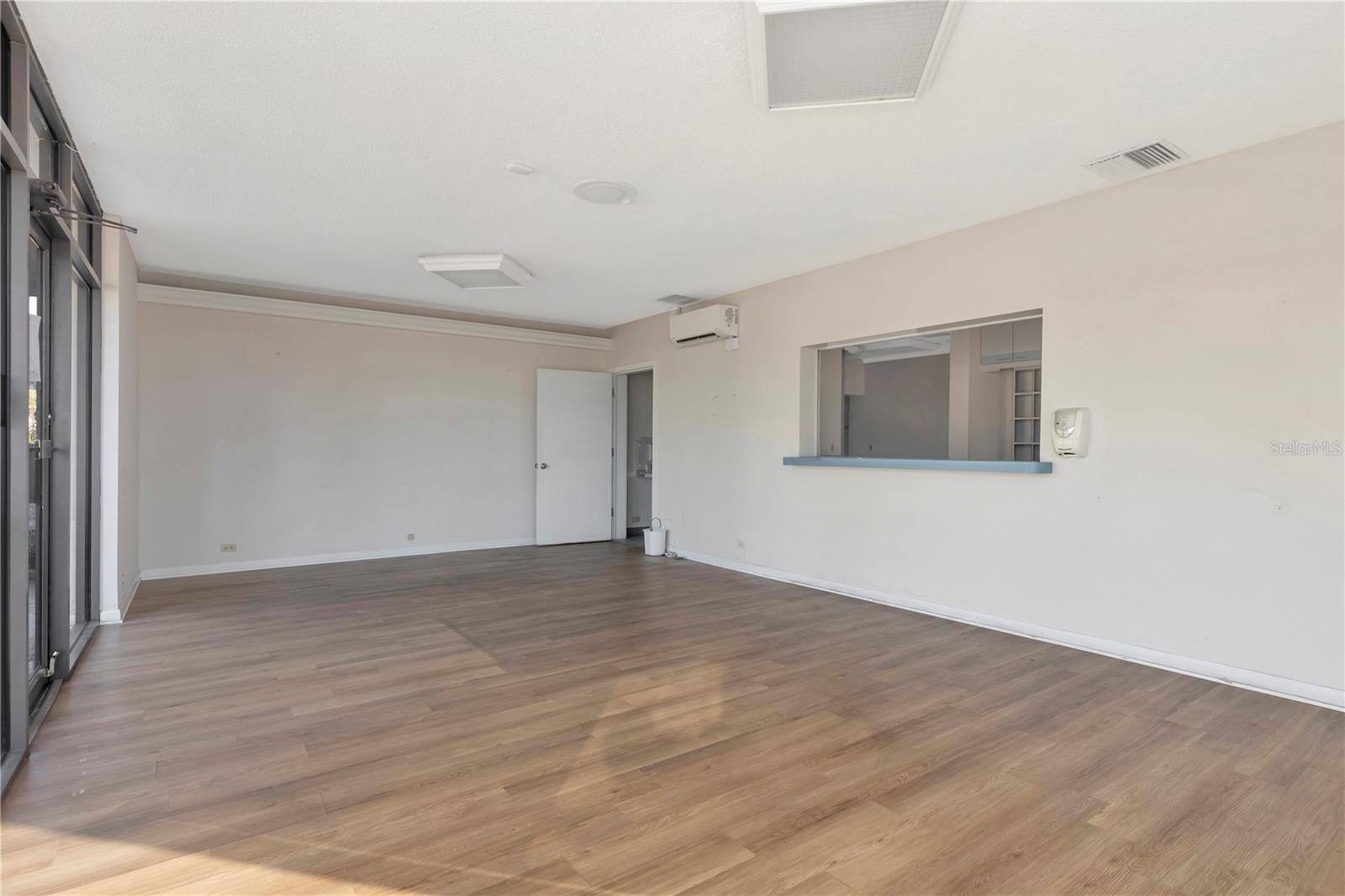 1201 S MYRTLE AVE — photo 6