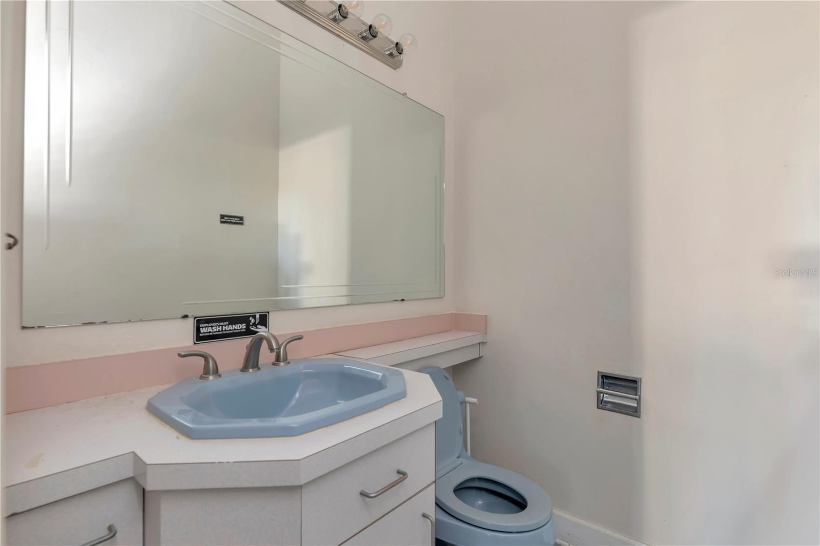 1201 S MYRTLE AVE — photo 34