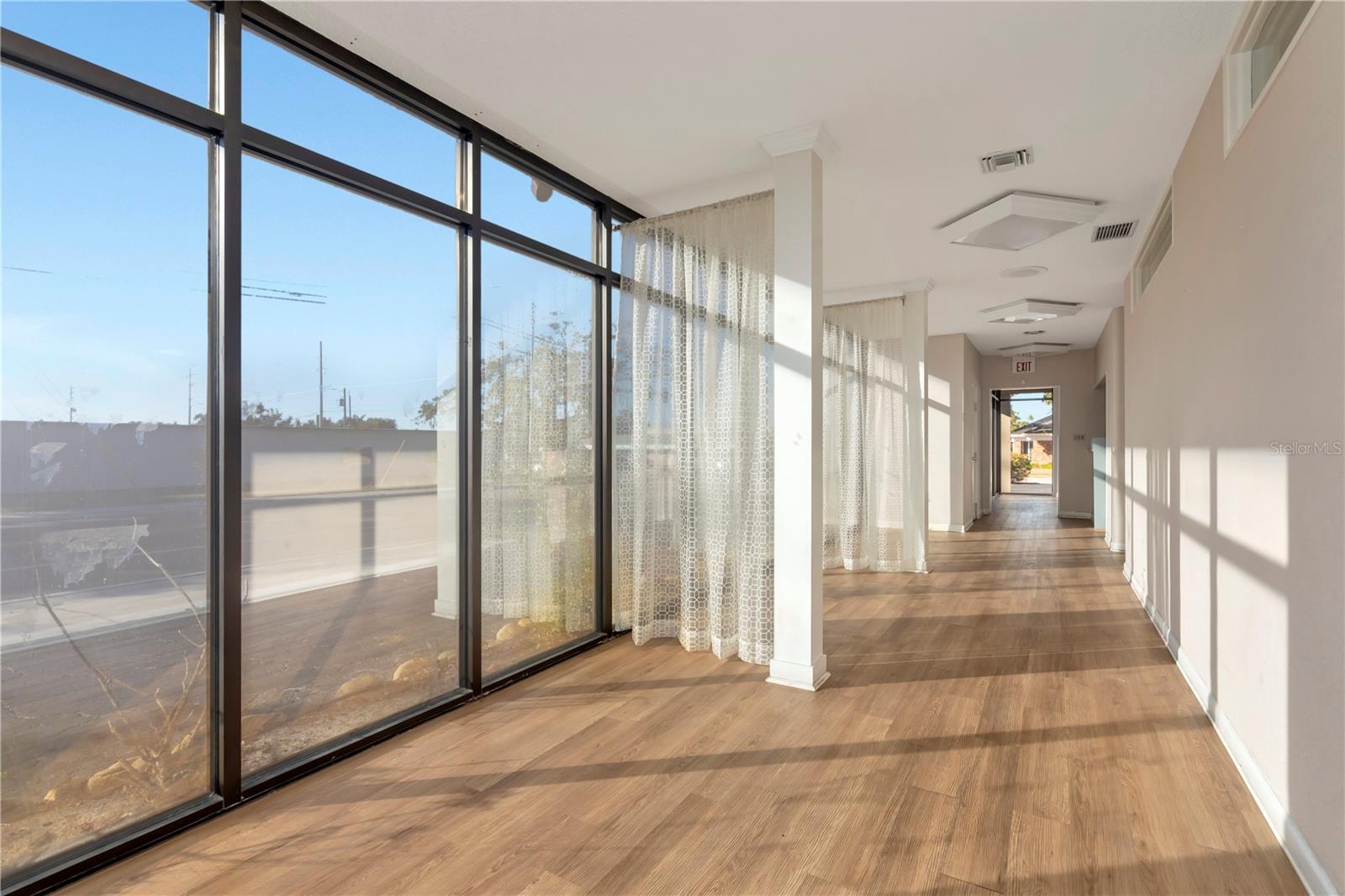1201 S MYRTLE AVE — photo 17
