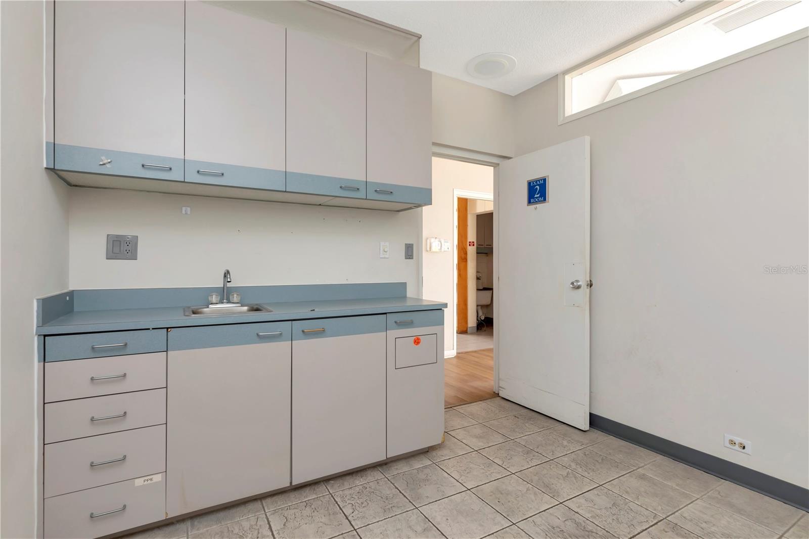 1201 S MYRTLE AVE — photo 18