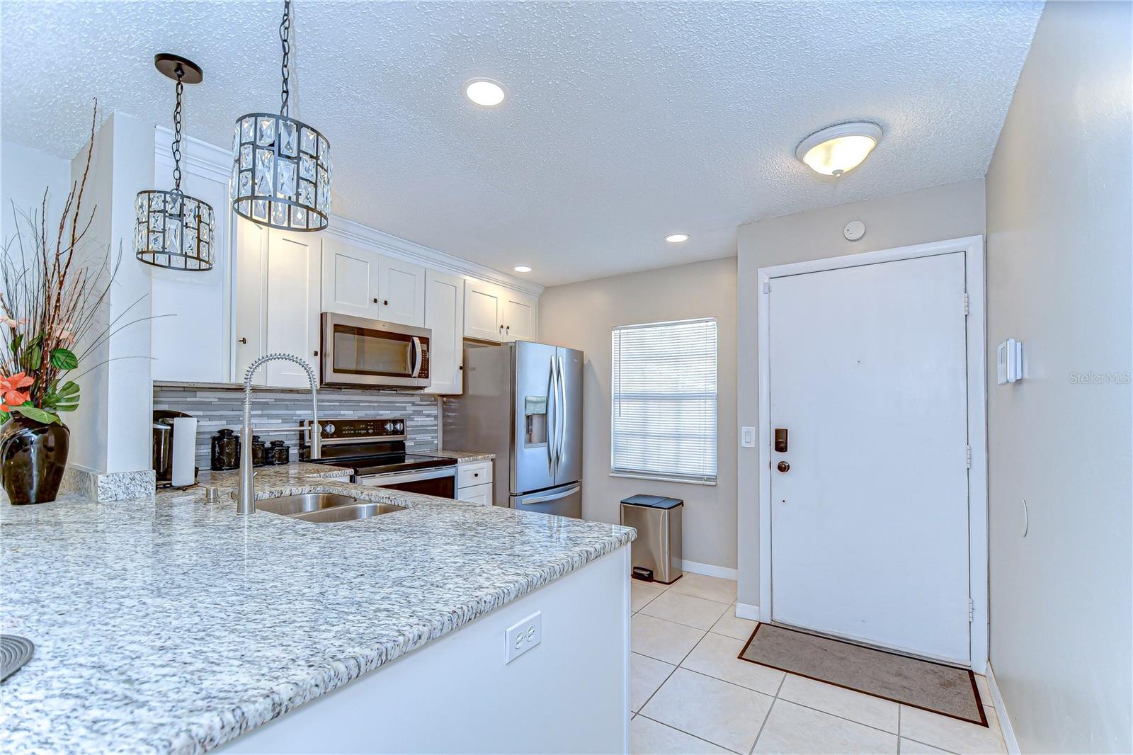 13870 OAKWOOD LN — photo 4