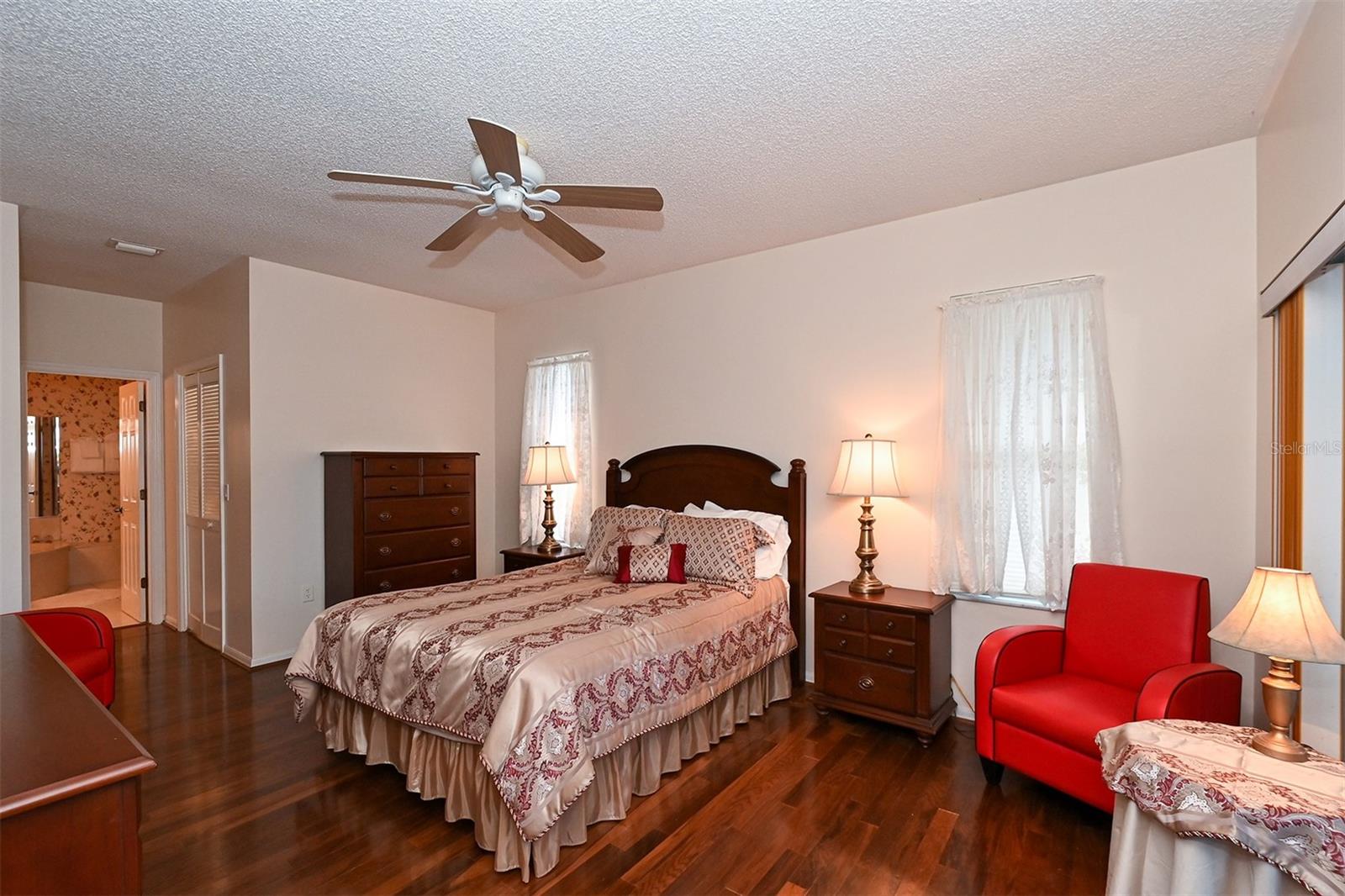 3866 SURREY CT — photo 25