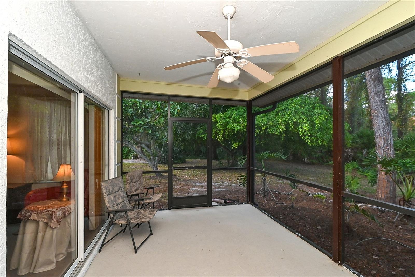 3866 SURREY CT — photo 42