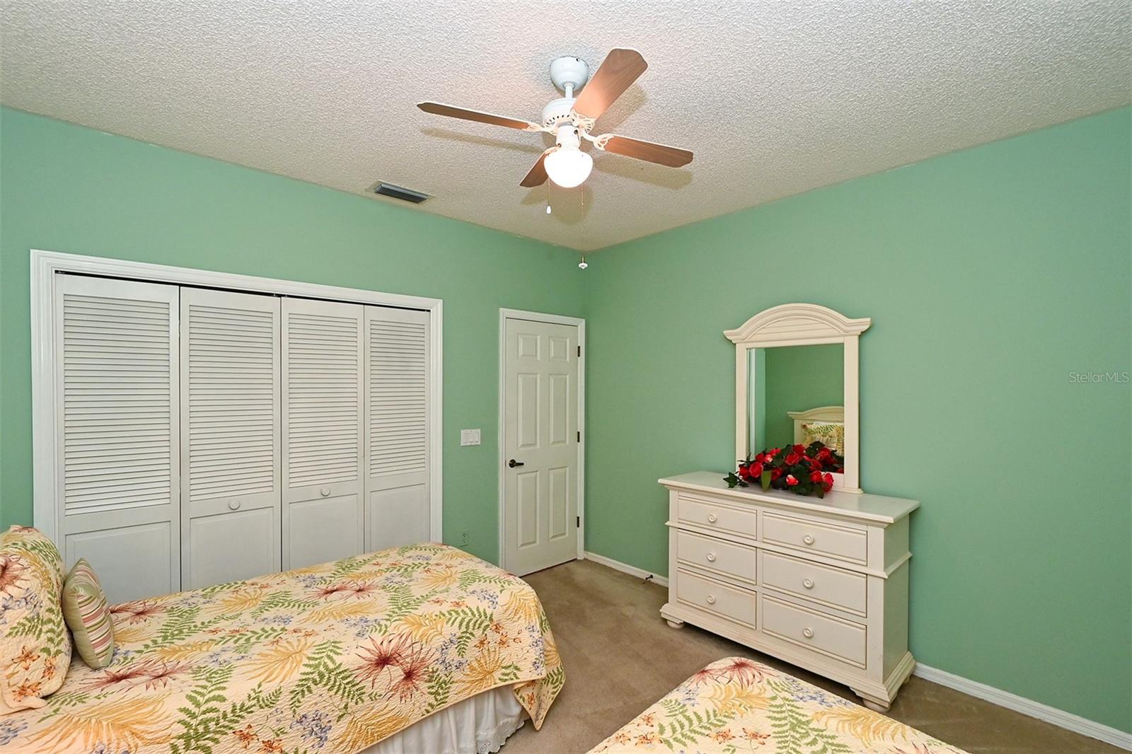 3866 SURREY CT — photo 34